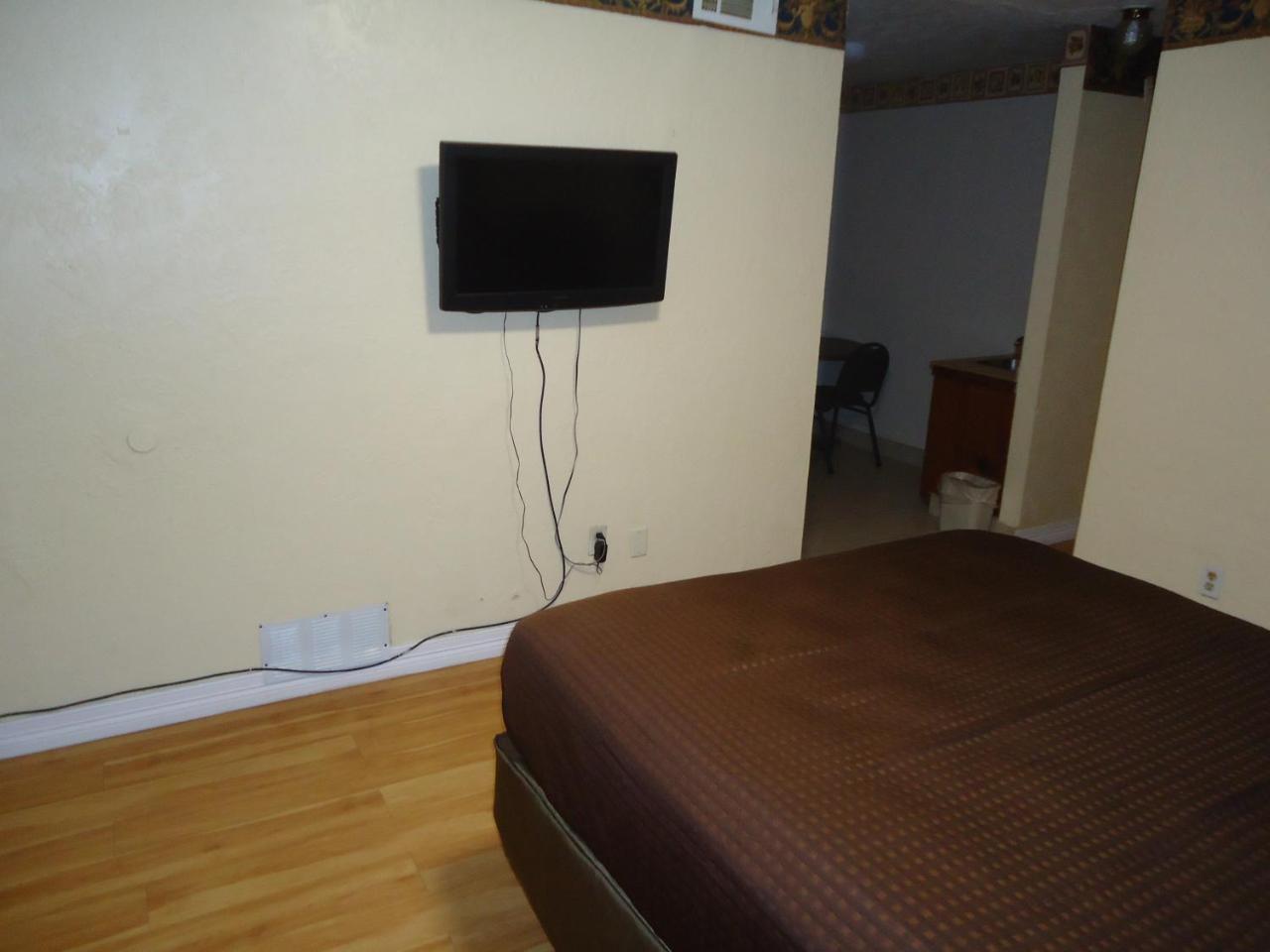 Budget Inn Лотон Екстер'єр фото