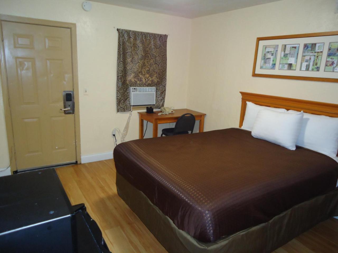 Budget Inn Лотон Екстер'єр фото